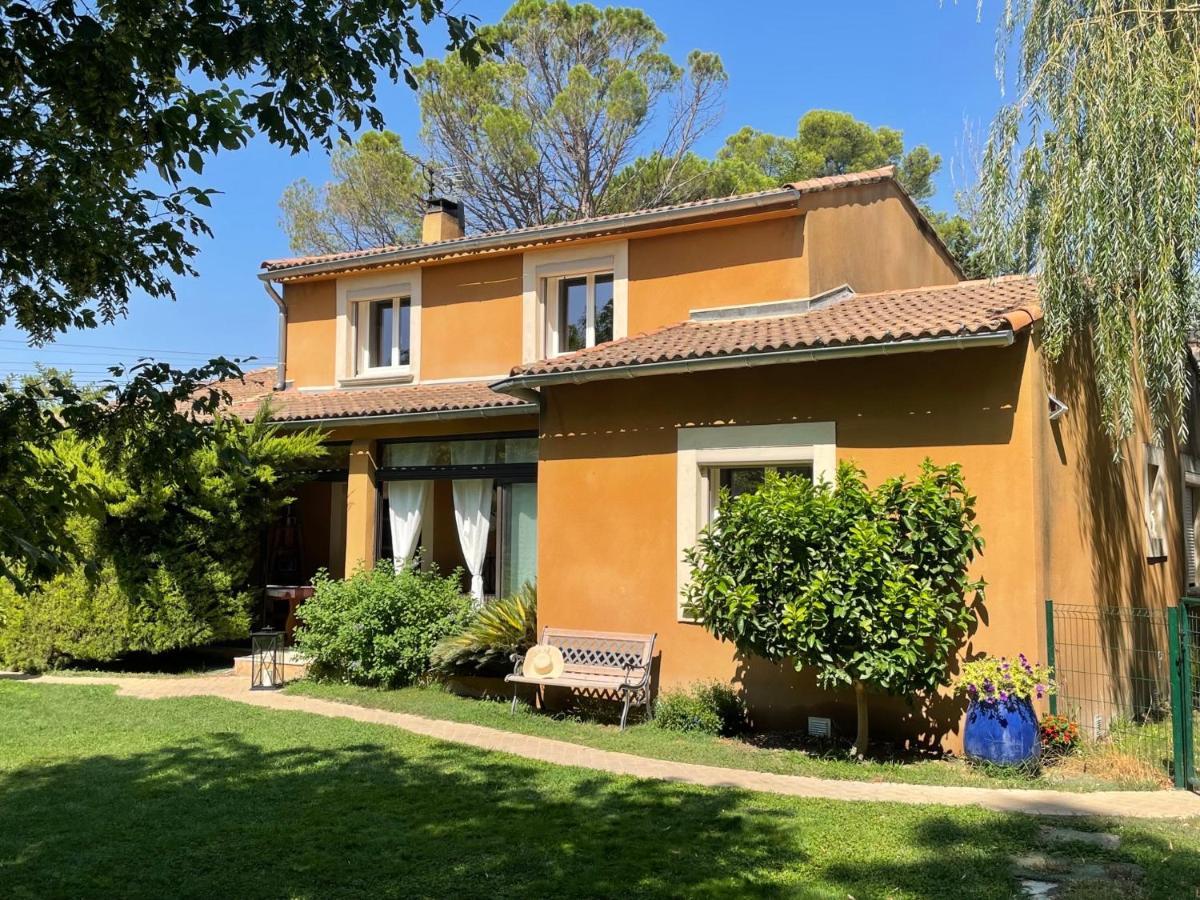 Logement lumineux, entièrement rénové avec jardin Caumont-sur-Durance Esterno foto
